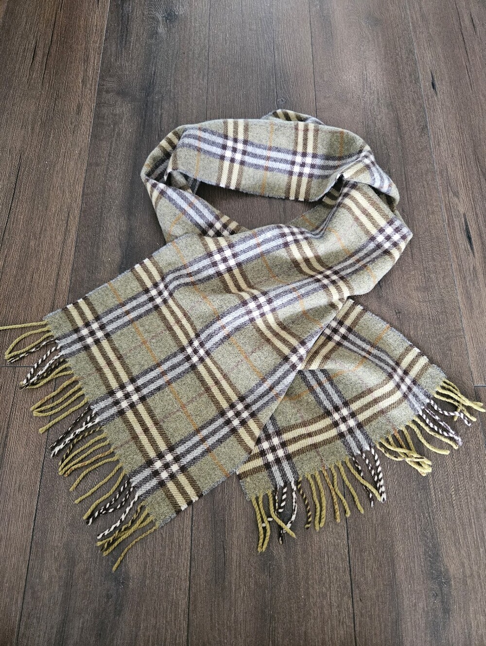 Burberry Cashmere Blend Nova Check Scarf | Made in England | 13" x 72" Unisex - Picture 12 of 12
